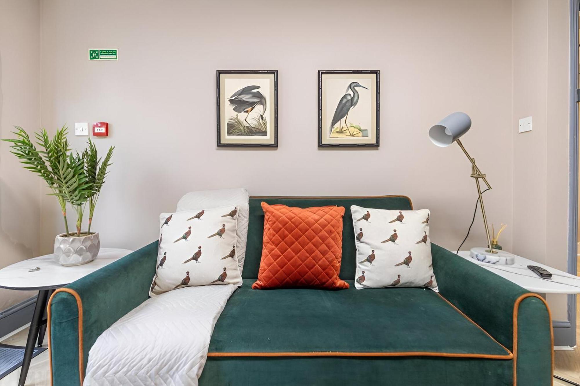 Bold & Vibrant 1-bedroom Escape In Prime Location! * Londres