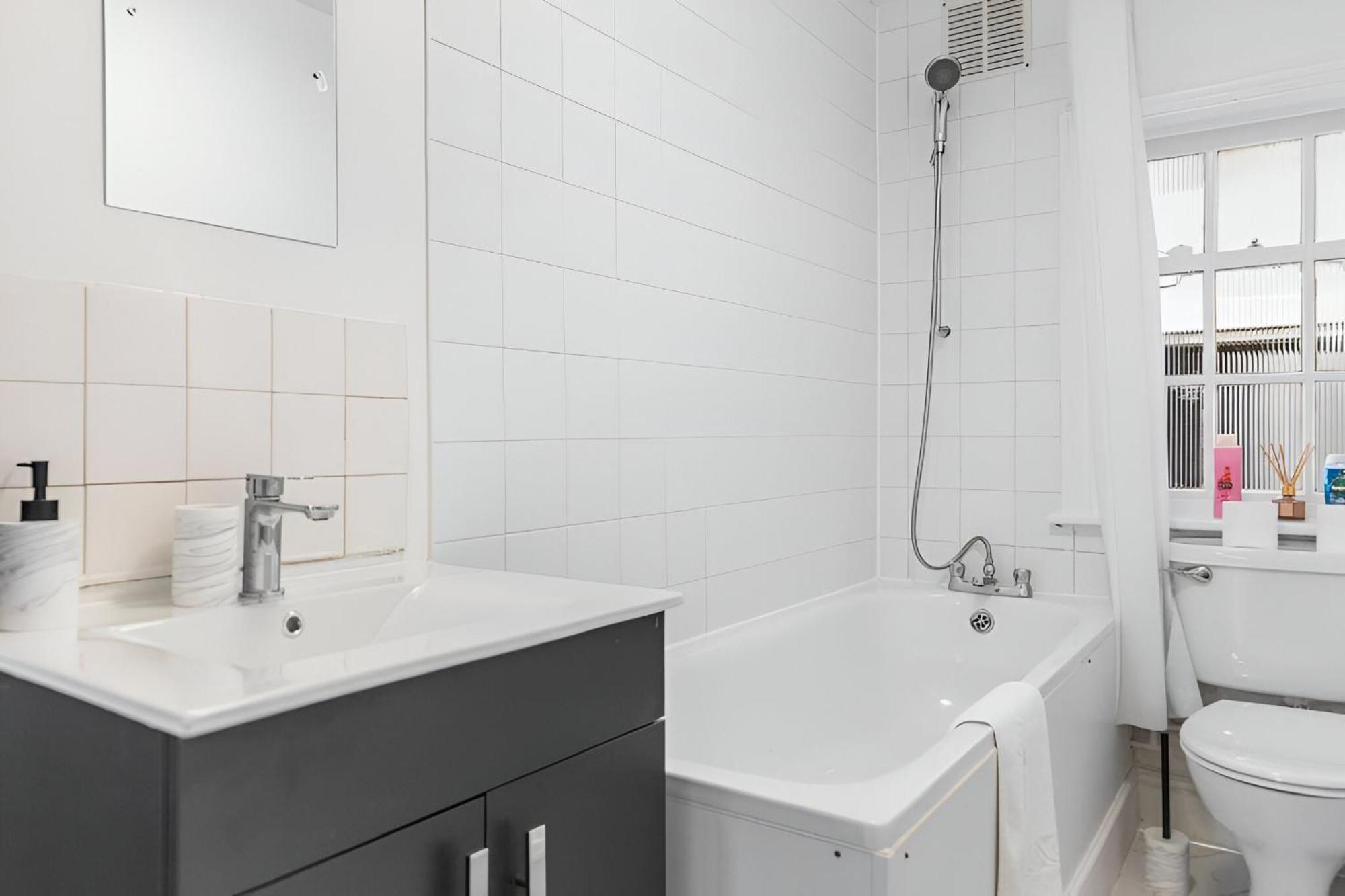 Bold & Vibrant 1-bedroom Escape In Prime Location! Apartamento *
